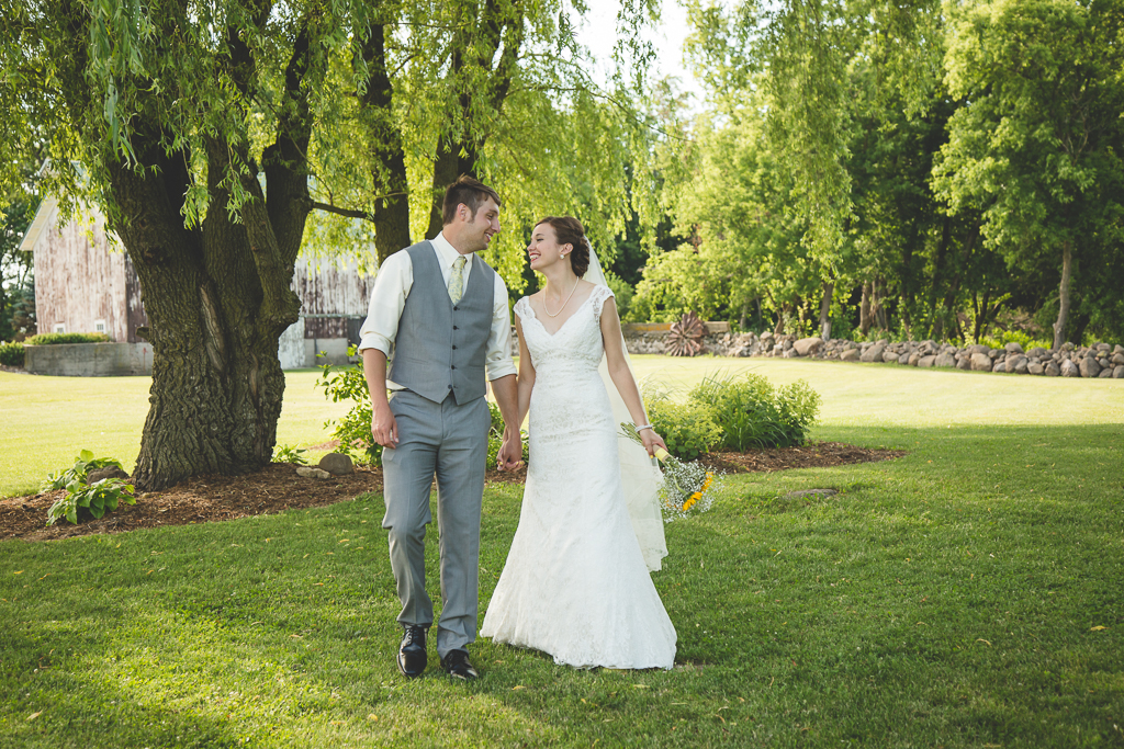 classy barn wedding