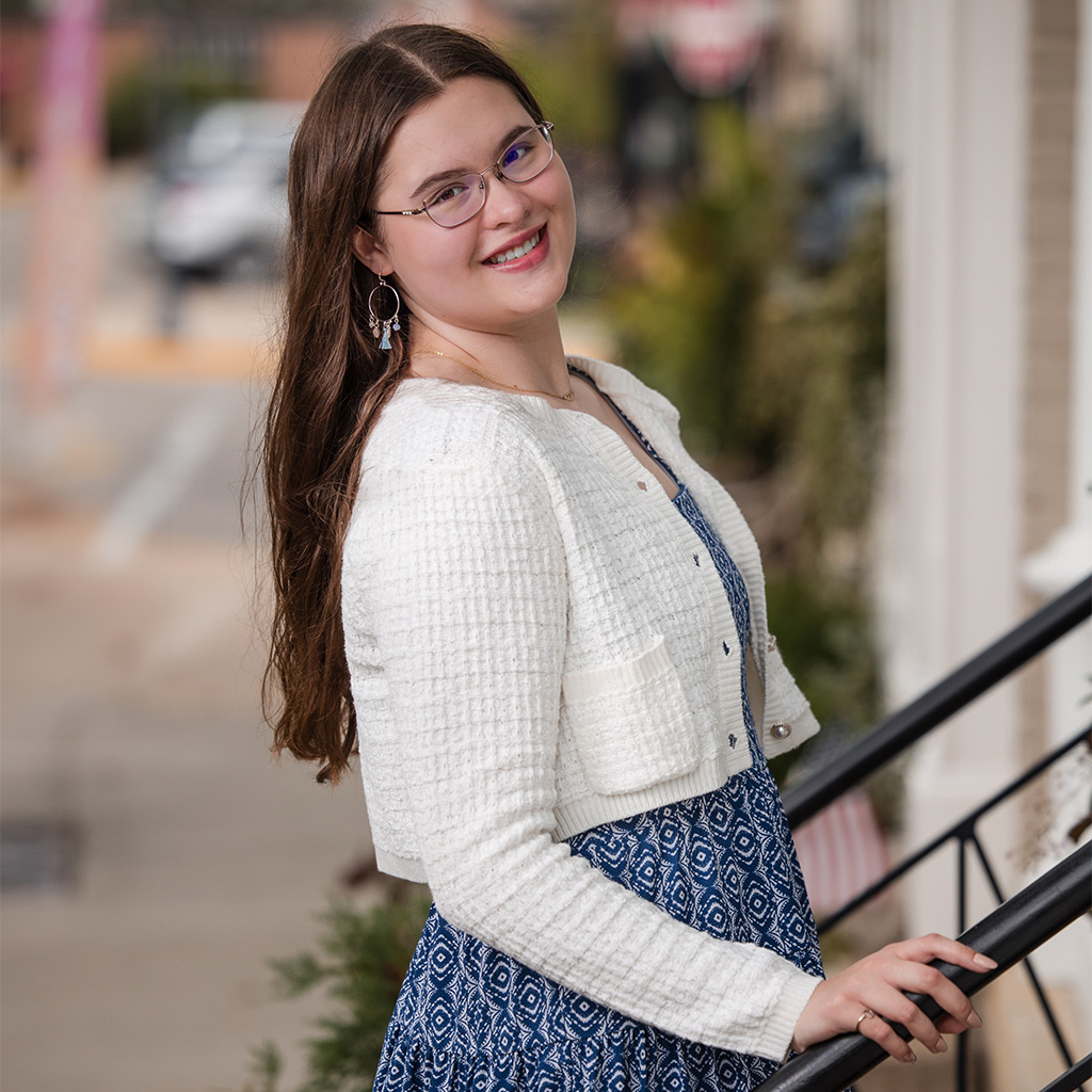 senior portraits girl in Green Lake WI